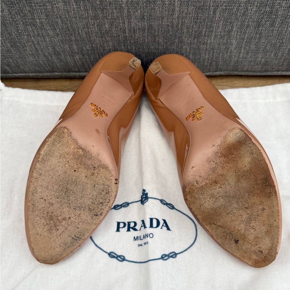 Authentic Prada Patented Leather Tan Heels, Size 40 (fit like US 9.5) - Picture 4 of 11